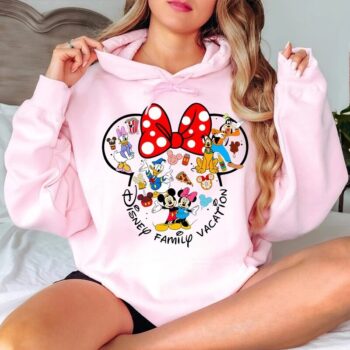 Women’s Disney Family Vacation Graphic Hoodie – Classic Fit | Stylish Winter Wear